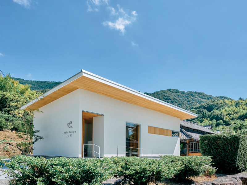 『hair design 七髪　ヘアーデザイン ナナカミ』山の静寂に包まれた贅沢な癒しの空間【香川県三豊市高瀬町】