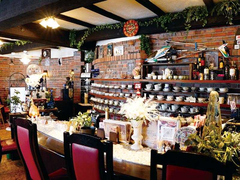 『Cafe/Rest ナポレオン　カフェレストナポレオン』上質な国産和牛のステーキと自家栽培の無農薬野菜に舌鼓【香川県三豊市豊中町】