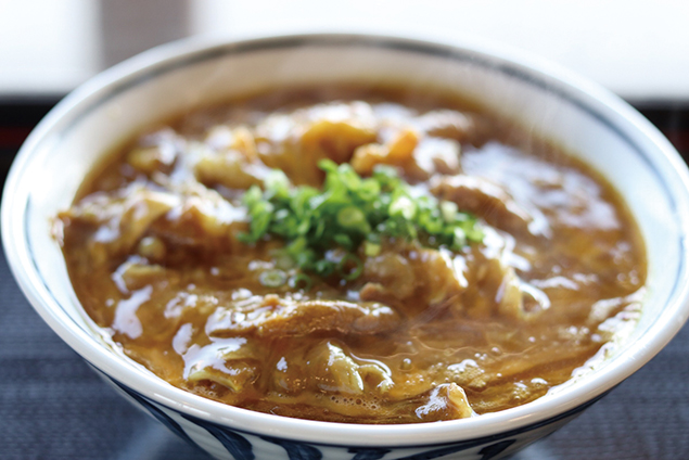 『本格手打ちうどん 根っこ 空港通り店　ホンカクテウチウドン ネッコ クウコウドオリテン』　カレーうどんが人気の『根っこ』が移転OPEN