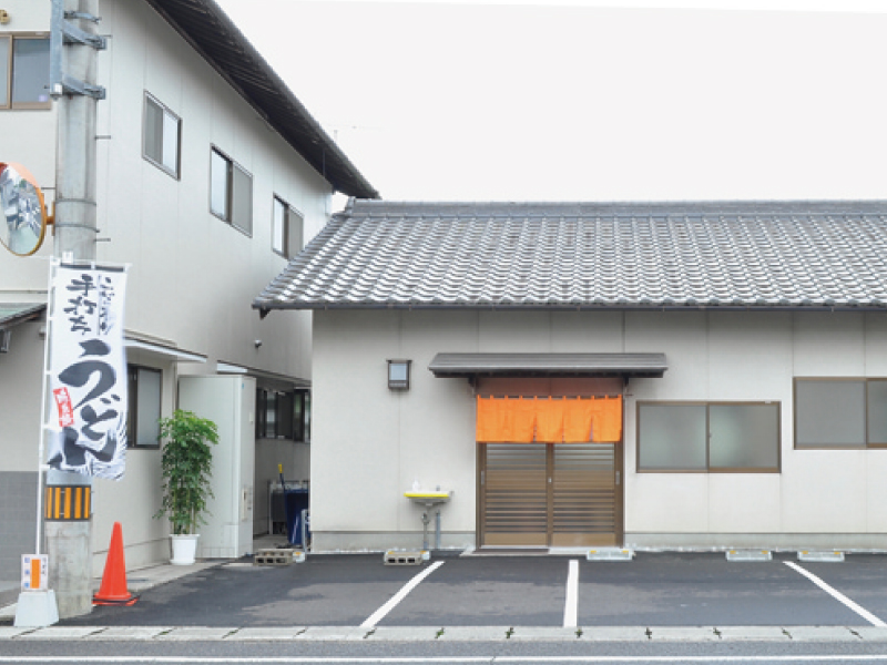 本格手打ち麺が自慢『うどん じんごろう』