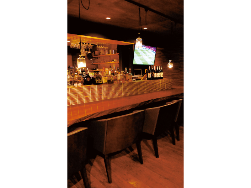 落ち着いた雰囲気の大人Bar『Lantern Bar ランタンバル』