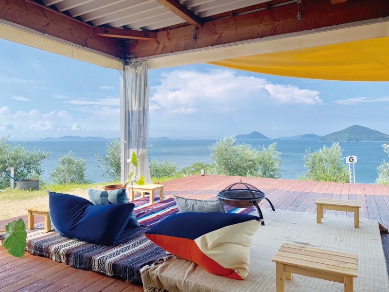 瀬戸内海を臨む絶景を独り占め！『荘内半島オリーブ農園オリカフェ』