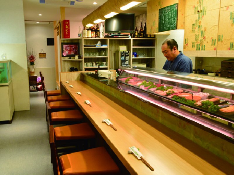 『やまもと寿し』寿司の他にも刺身や酢の物、焼き物など一品もおすすめ！