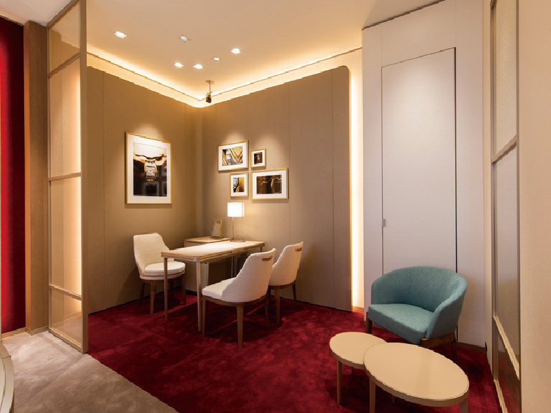 「EYE EYE ISUZU Cartier」四国では初となる最新のコンセプト什器