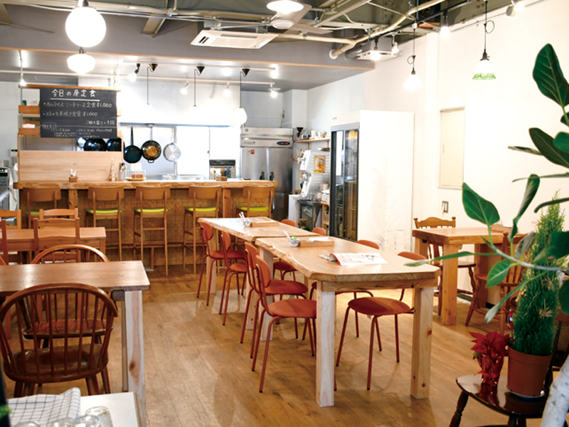 『NIISHIKIMACHI食堂　ニシキマチショクドウ』地域に根付いた身体に優しい定食屋【香川県高松市錦町】