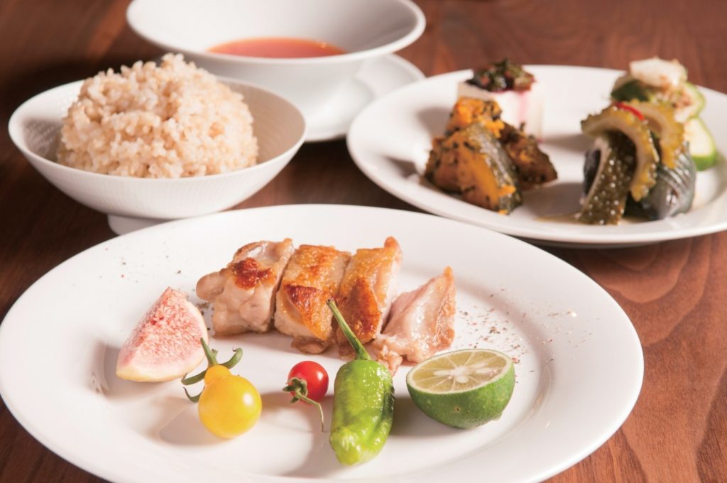 四季の移ろいを食事で堪能、穏やかな時間の流れを満喫