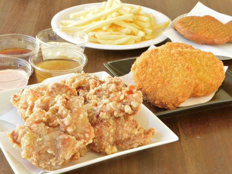 食卓を笑顔にするサクッとジューシーな唐揚げ専門店