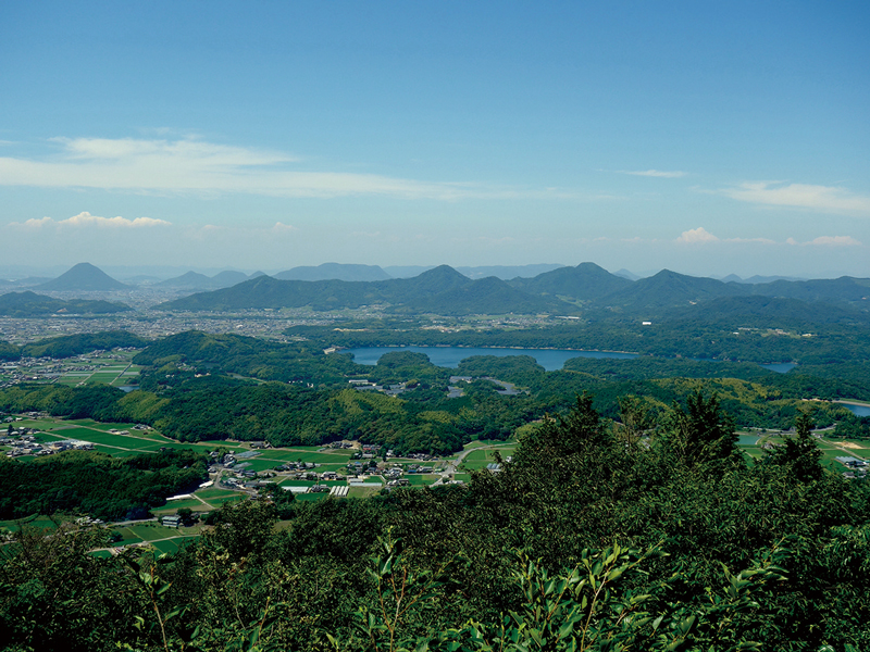 里山のシンプルな楽しみ方を伝える人と山を繋ぐ山小屋がOPEN
