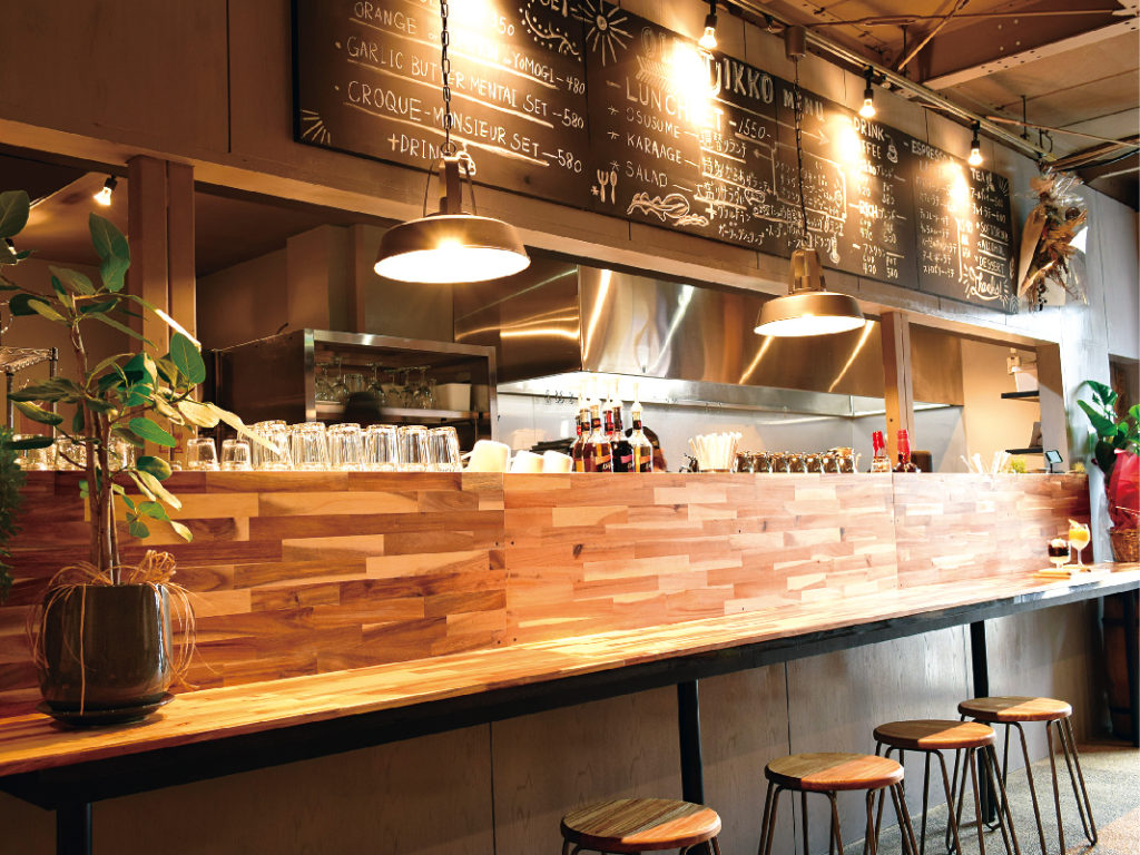 おしゃれだけど気兼ねしない雰囲気のカフェがOPEN！『The Old Tjikko coffee and dining』