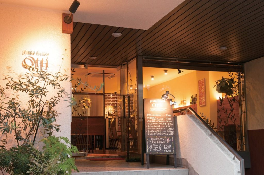 『ｐａｓｔａ　ｆｒｅｓｃａ　Ｏｔｔｉ』モチモチ食感の自家製生パスタを生ハムで覆い尽くした魅惑の一皿