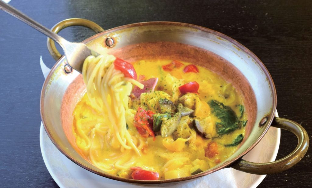 『ＰＲＩＭＯ　ＰＩＡＴＴＯ』15年間変わらない味で愛され続ける彩り豊かなまろやかスープスパゲティ