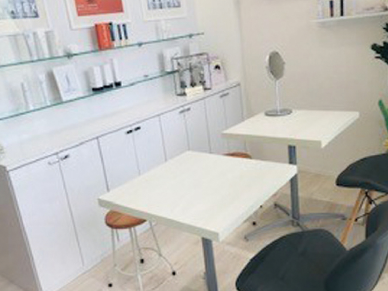 メイクまでしっかりアドバイス！『POLA 茜町ショップ』