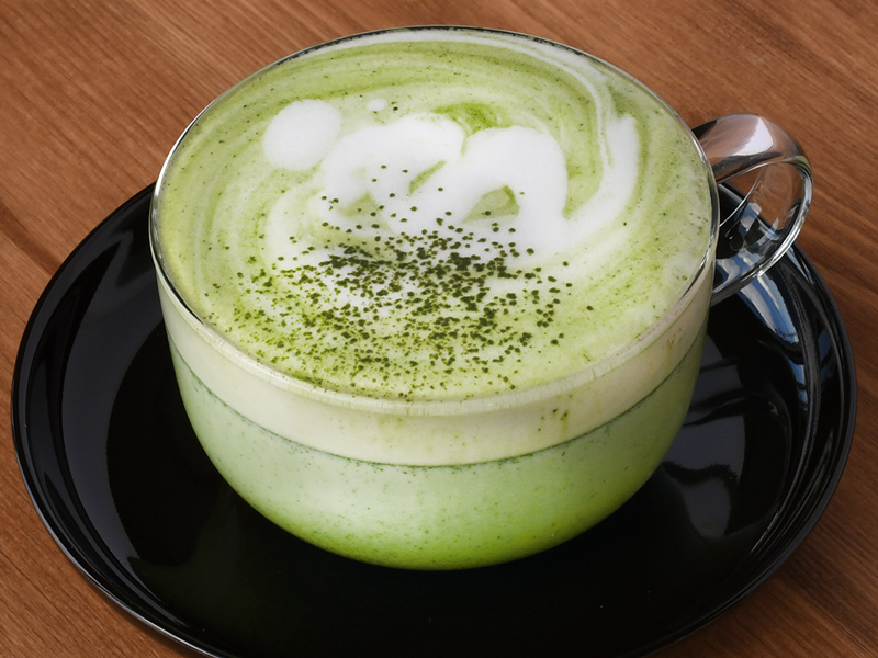 『PLUS ALPHA　プラスアルファ』都会的な空間で本格スイーツが楽しめる日常に“＋α”の幸せをくれるカフェ【香川県綾歌郡綾川町】