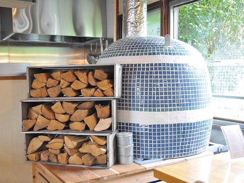 津田の松原近くにニュースポットが誕生！“交流の場”としてOPENしたピザ屋