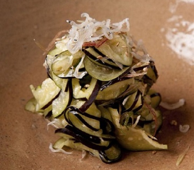 彩り豊かな料理が 楽しめる人気店