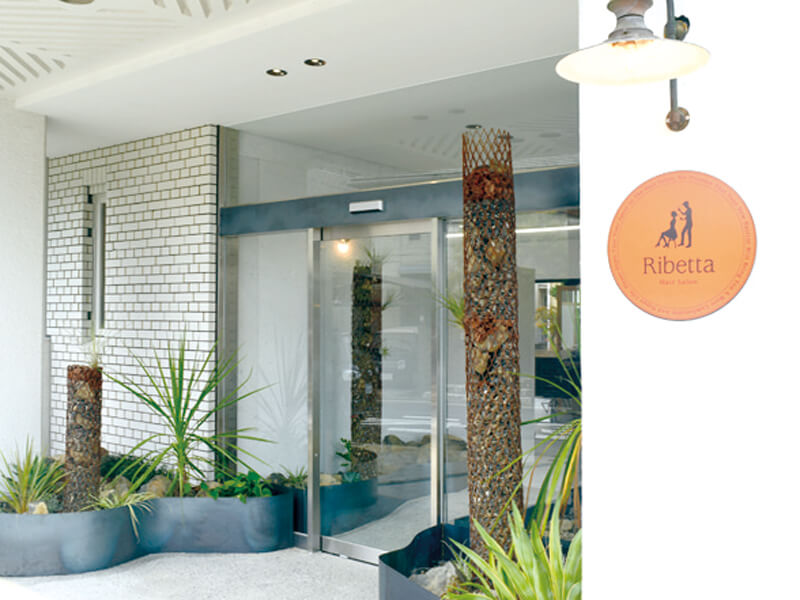 静かな隠れ家サロンで髪や地肌を労わる癒し時間