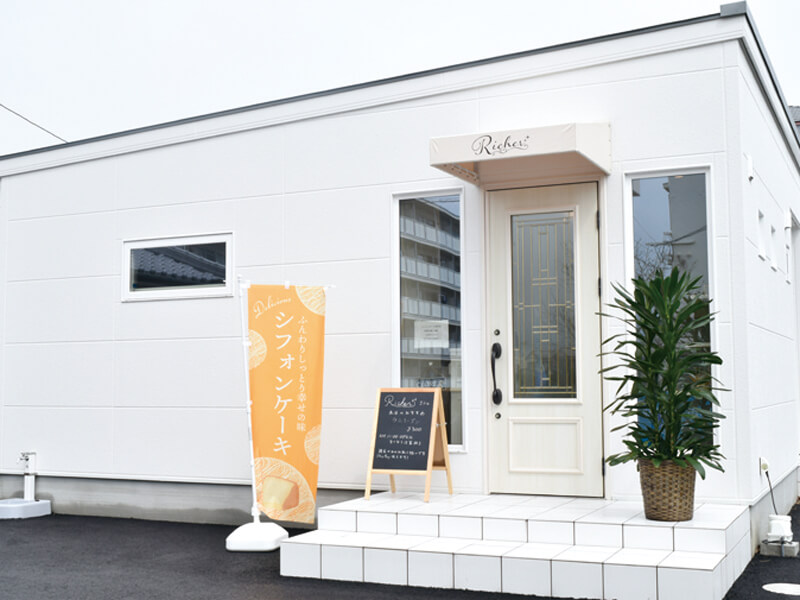 無添加のシフォンケーキが人気！