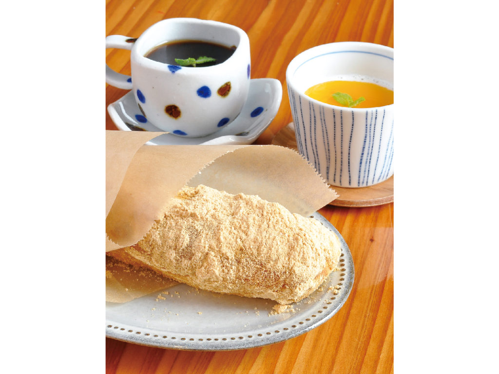 体に優しい料理を楽しめる隠れ家カフェ『家Cafe ろくべえ』