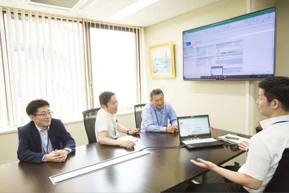 保険の設計・提案および事故対応の アドバイスにより「安心と満足」をお届けします。