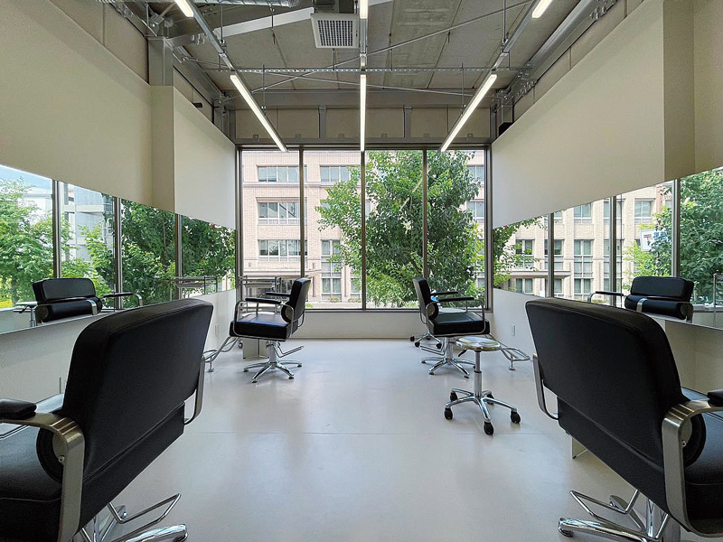 ハイトーンカラー特化型ヘアサロン！！