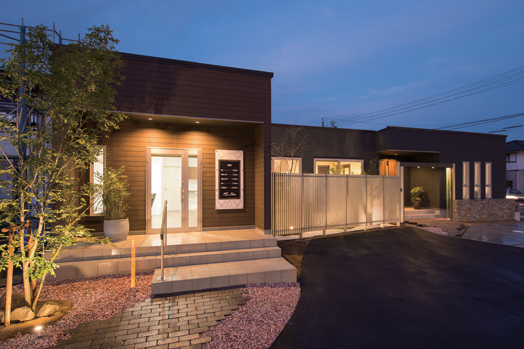 『Salon de Fam』気楽に通えるアットホームサロンが移転OPEN