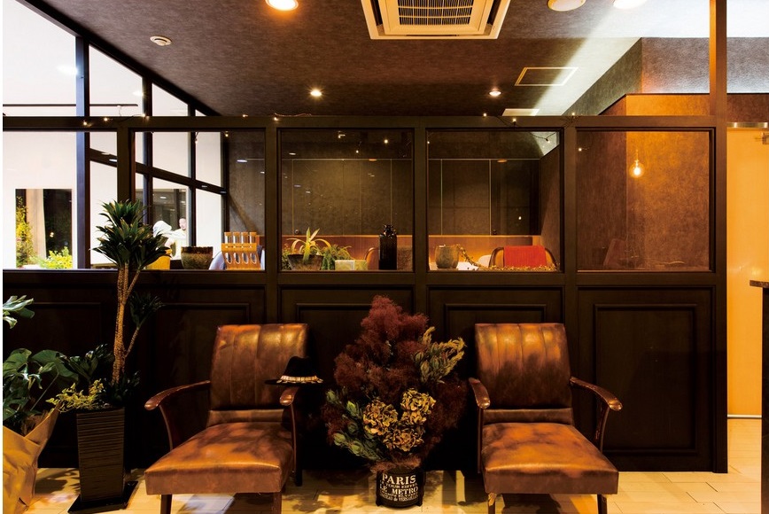 駐車場無料、子どもカットは（小学生まで）1,000円!!