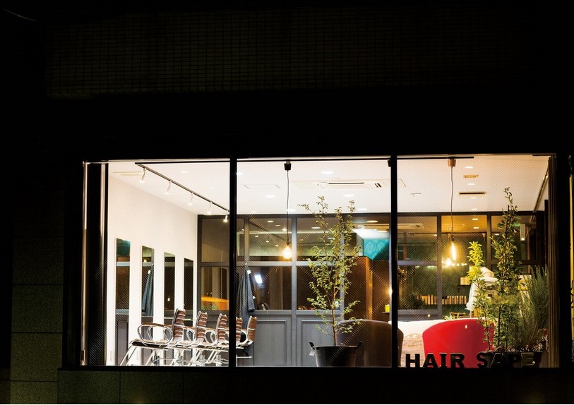 駐車場無料、子どもカットは（小学生まで）1,000円!!