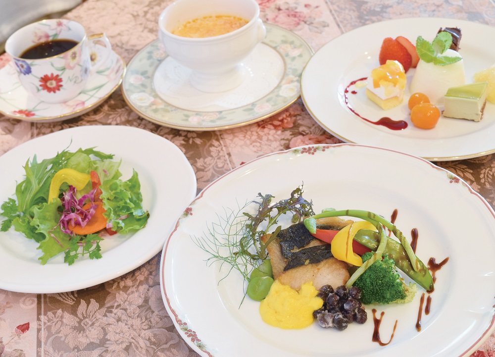 『シェ・クサカ』26年間愛され続けるレストラン♪美しい料理たちのコースランチをぜひ