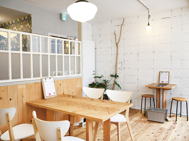 『おやさい食堂 shima オヤサイショクドウ シマ』野菜たっぷりの食事が楽しめる ゲストハウス直営の小さな食堂【香川県高松市田町】