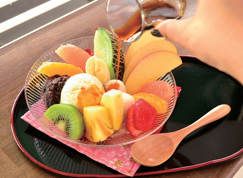 『Symphonic』キラキラと煌めくフルーツがたっぷり！フレッシュな夏パフェ