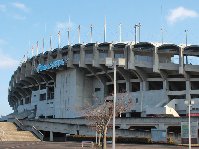 「香川県立丸亀競技場  Pikaraスタジアム」未来との可能性を待つ瞬間。挑戦・興奮・感動がある場所