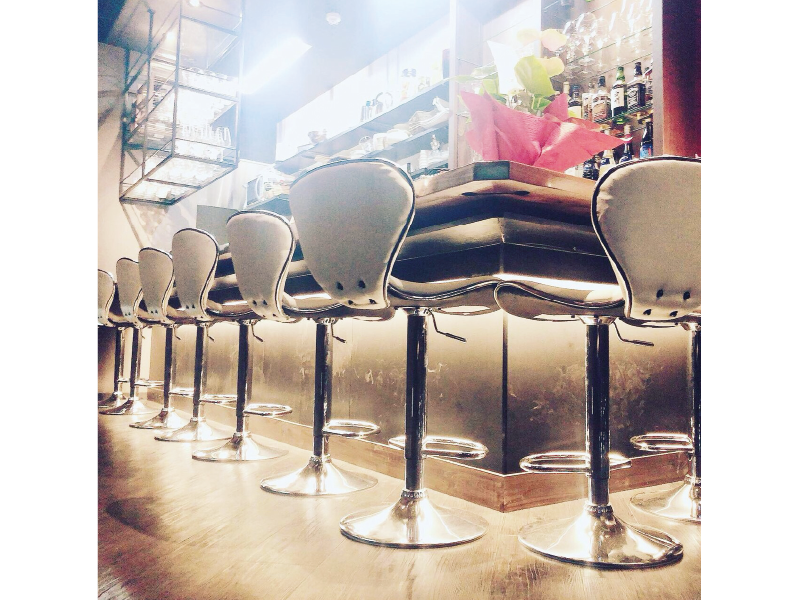 街中で深夜3時まで食事が楽しめる『DINING&BAR CheerS』