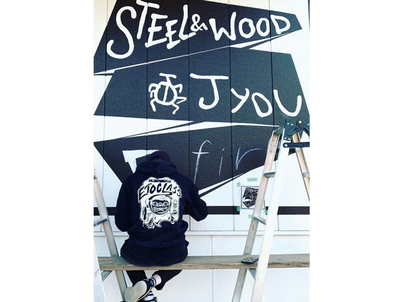 木と鉄のオーダーメイド家具ショップがOPEN！