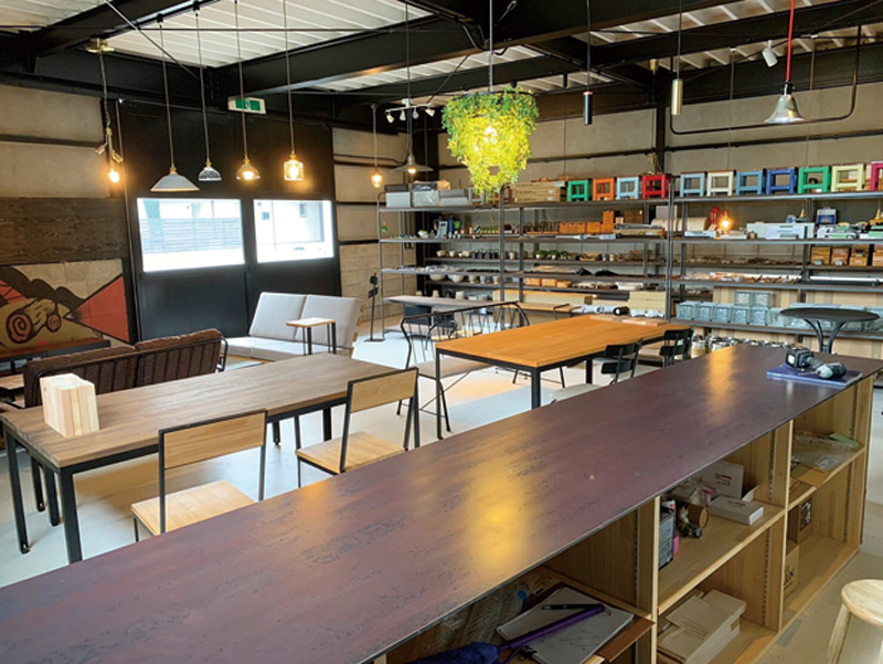 木と鉄のオーダーメイド家具ショップがOPEN！