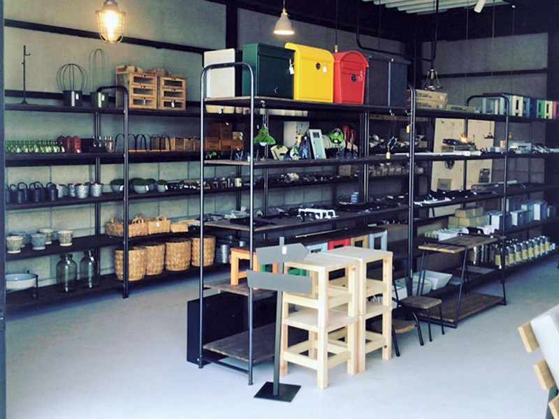 木と鉄のオーダーメイド家具ショップがOPEN！