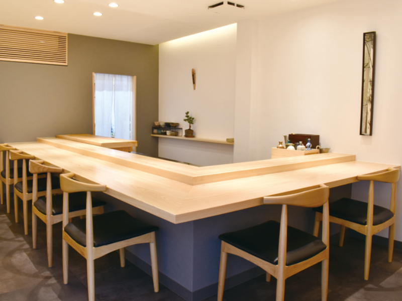 在印 朱色 三つ足鉢 5客揃 割烹料理 日本料理 在印 朱色 三つ足鉢 5客揃 割烹料理 日本料理