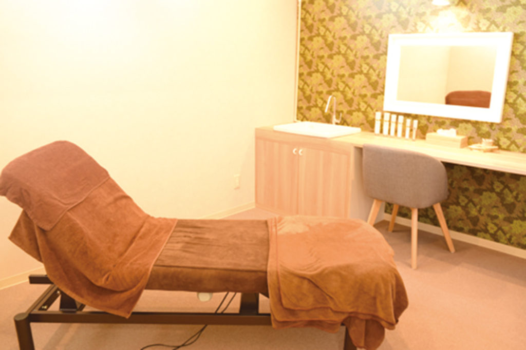 『すずらん鍼灸整骨院　スズランシンキュウセイコツイン』体の不調を姿勢と美容から全面サポートしてくれる鍼灸整骨院