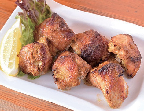 『Curry Bar Tavern』今日の絶品カレーはお楽しみ！お酒と一緒に嗜む大人のカレーBar