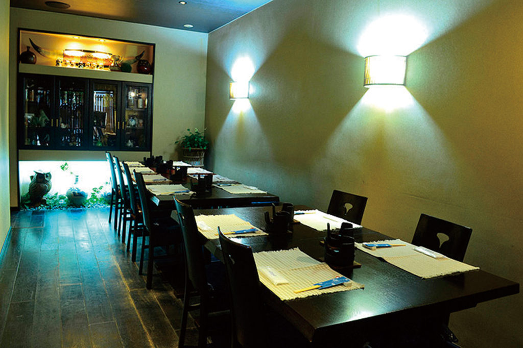 坂出での商店街から１本入った場所にある親子で営む居酒屋