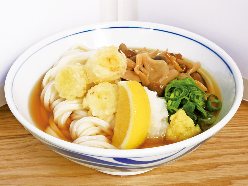 うどん棒 高松本店』伝統の細麺にたっぷりきのこがのった のどごし抜群