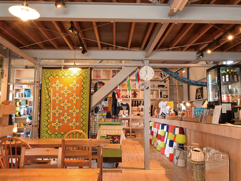 アウトドアグッズ･アパレル･コーヒーの 複合型Shopが東かがわ市にOPEN