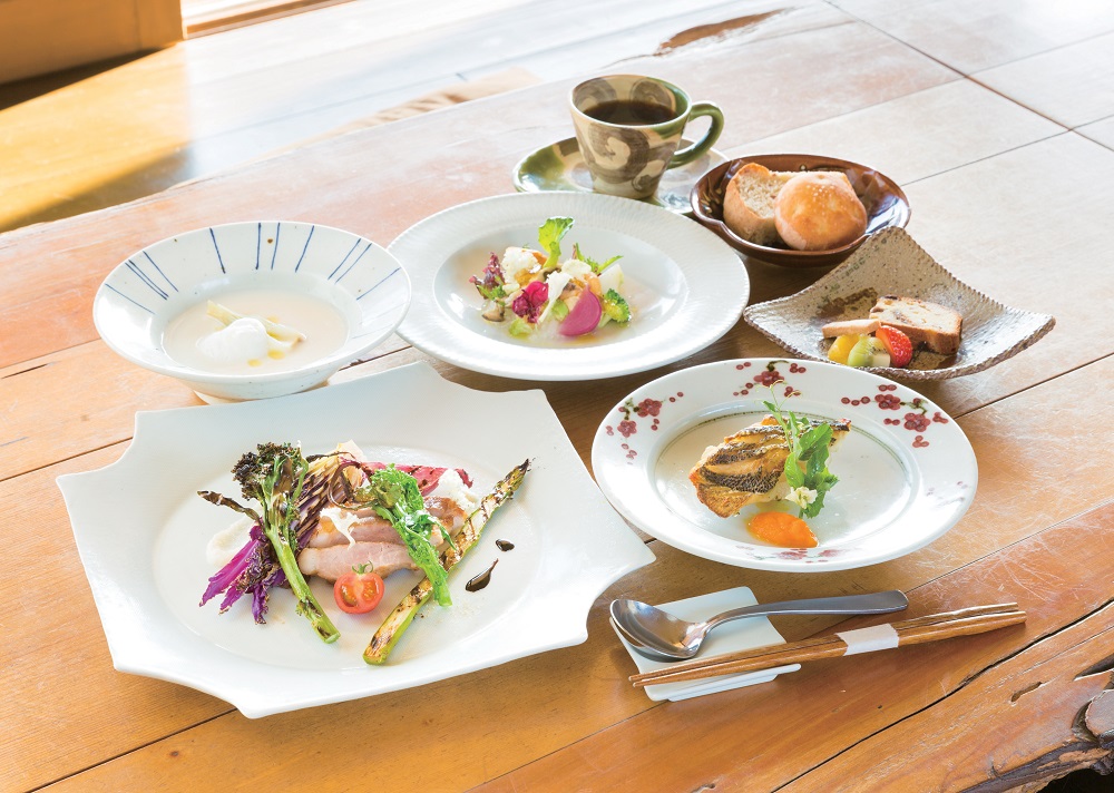 『讃岐地人食堂旬菜　汐さぎ！庵』どこか懐かしい風景を眺めながら地産地消の贅沢ランチコースを堪能