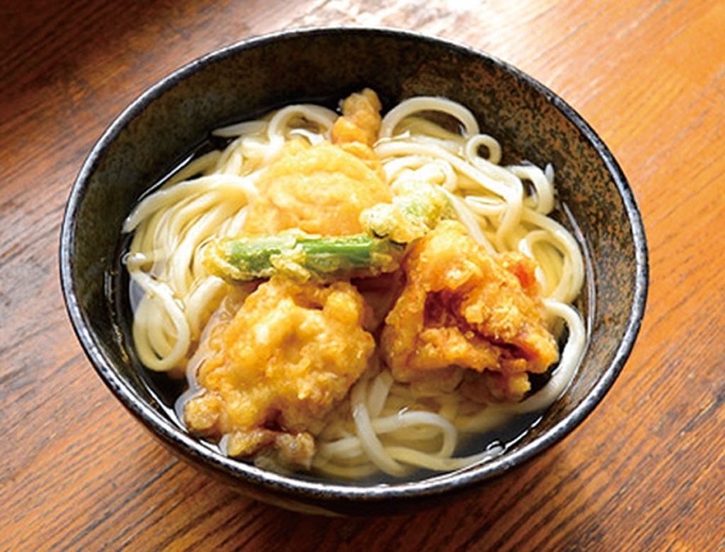 ボリューム満点のとり天ざる＆いか天ざるに衝撃を受ける、正に”噂”のお店