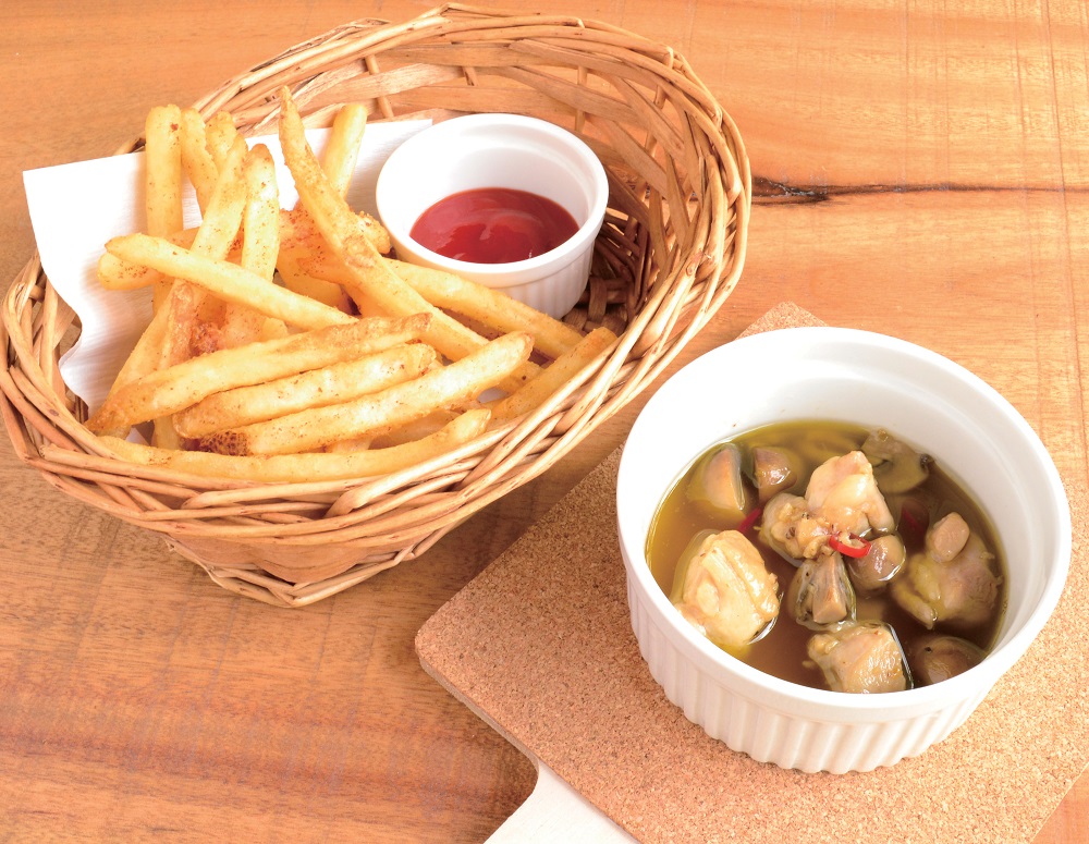 『森のピッツェリアVACCA』　牧場直送のミルクで作るチーズが自慢！緑に抱かれた新店ピッツェリア