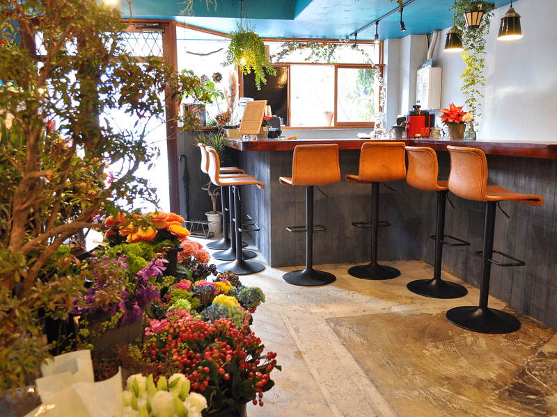 心に潤いをプラスしてくれるフラワーカフェがOPEN！