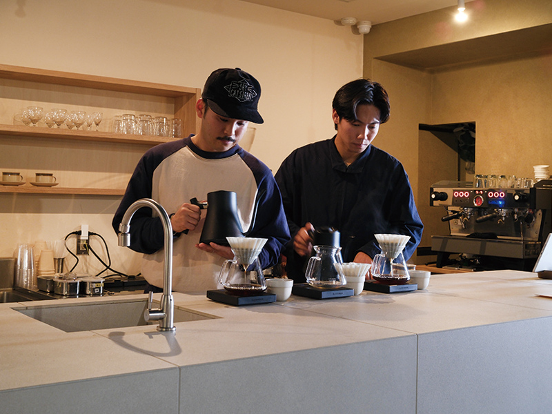 『VITAMIN COFFEE　バイタミンコーヒー』さまざまなライフスタイルに寄り添いリラックスできる時間を紡ぐ場所【香川県高松市瓦町】