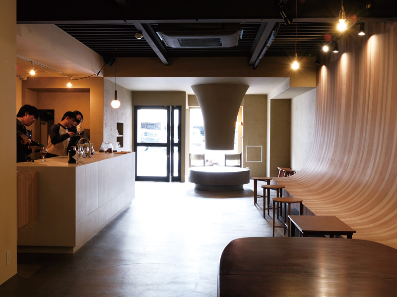 『VITAMIN COFFEE　バイタミンコーヒー』さまざまなライフスタイルに寄り添いリラックスできる時間を紡ぐ場所【香川県高松市瓦町】