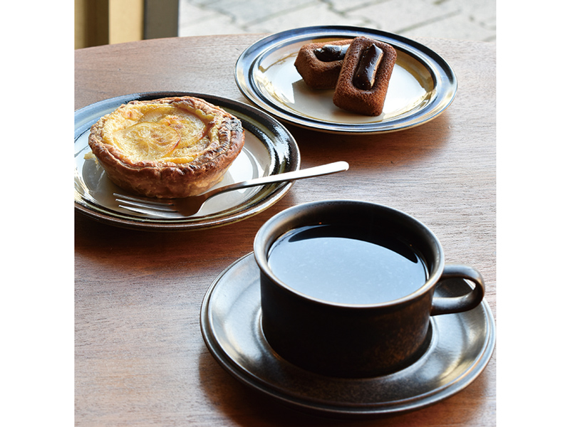 『VITAMIN COFFEE　バイタミンコーヒー』さまざまなライフスタイルに寄り添いリラックスできる時間を紡ぐ場所【香川県高松市瓦町】