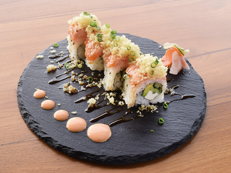 ゆったりとした南国の時間が流れるバリ料理「ナシチャンプルー」専門店