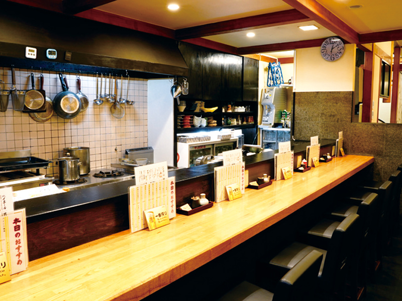 『炉端焼き 和彩』本島漁港から仕入れた鮮魚や創作料理を愉しんで【香川県高松市瓦町】